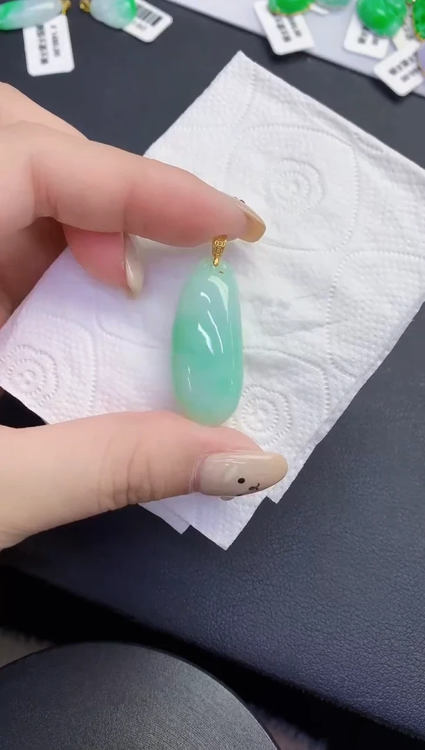 颈饰未镶嵌翡翠缅甸天然翡翠A货