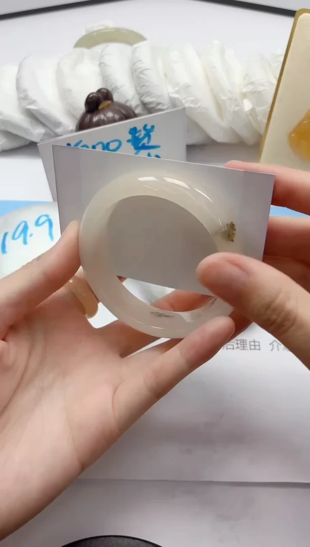 石英质玉手镯未镶嵌58/55