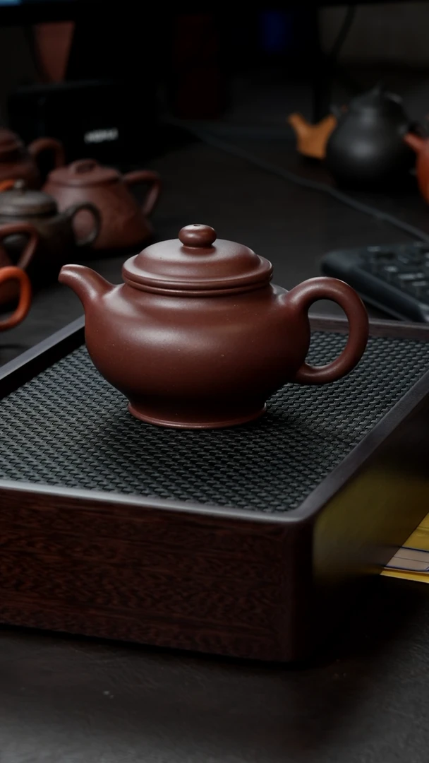 茶壶紫砂紫泥掇只半手260