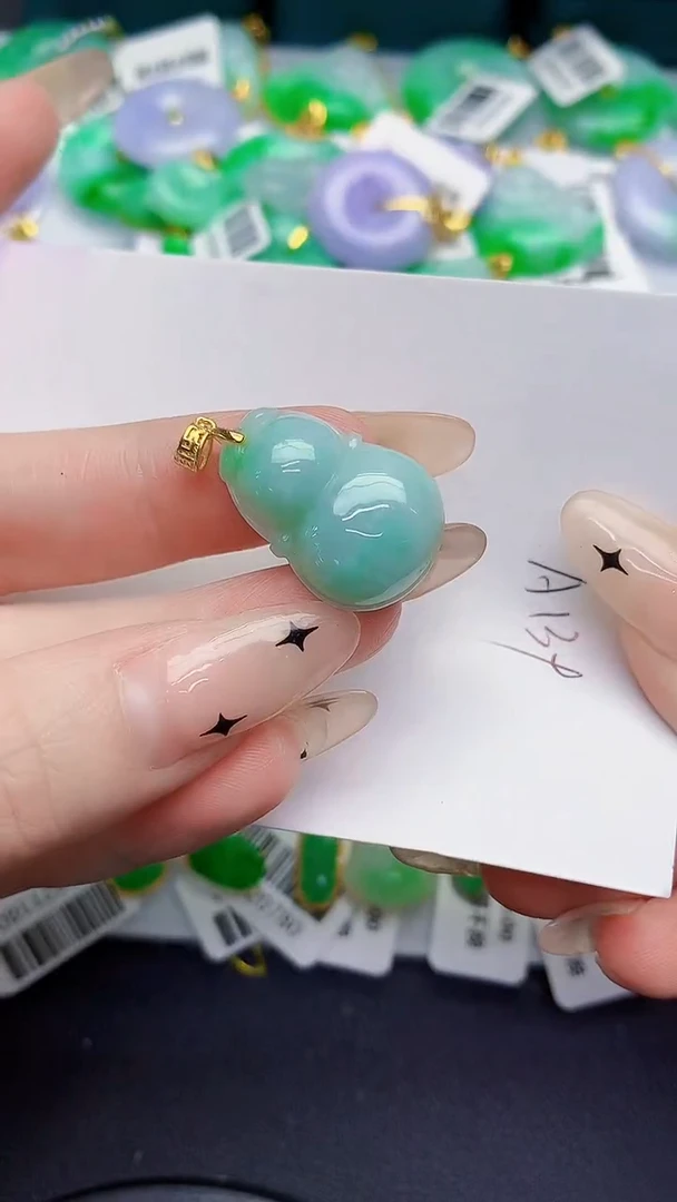 颈饰未镶嵌翡翠缅甸天然翡翠A货