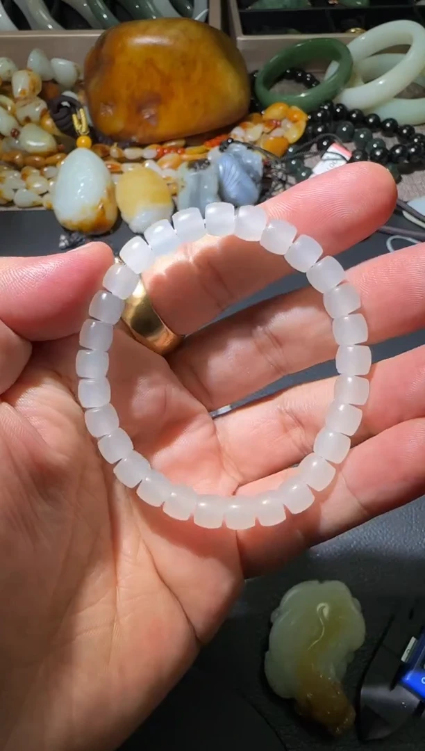 吊坠(不含链)未镶嵌和田玉和田玉吊坠18