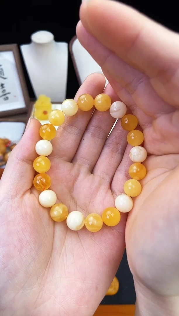琥珀未镶嵌珠宝奇石早***干柒月