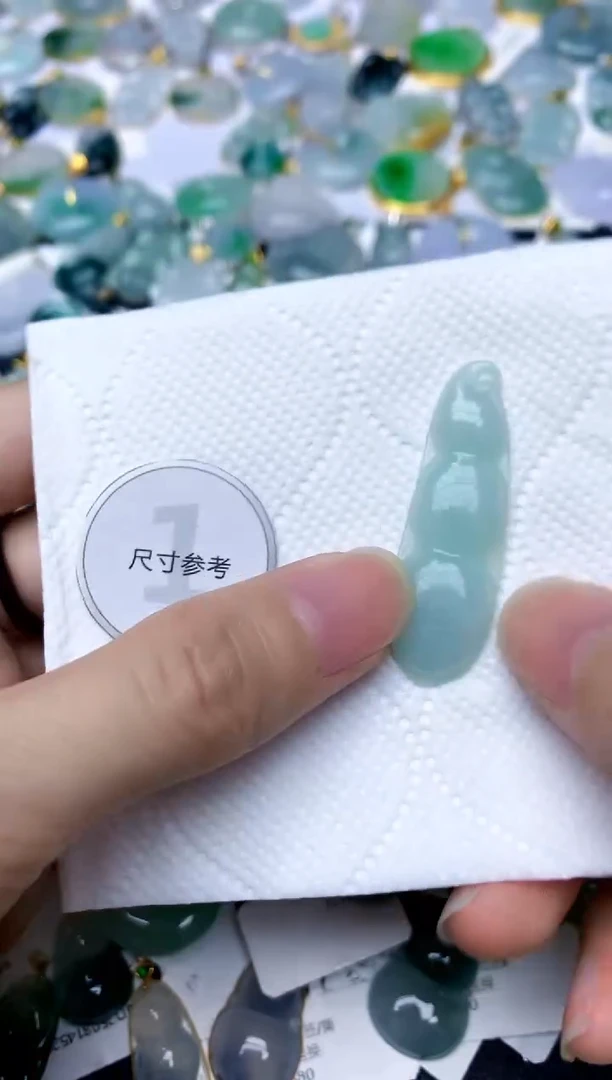 颈饰未镶嵌翡翠天然A货翡翠