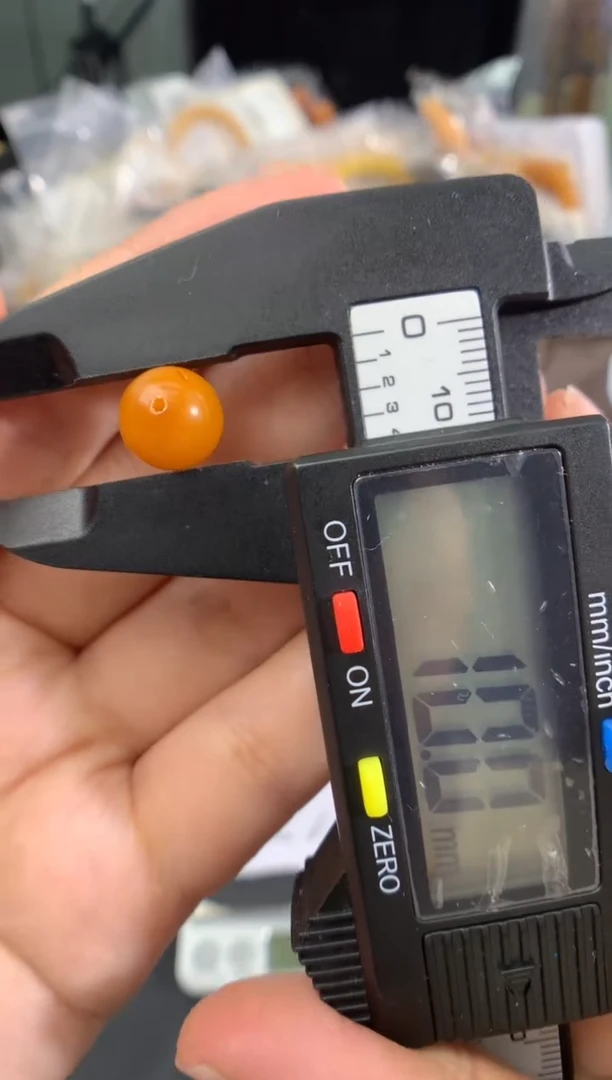 蜜蜡未镶嵌珠宝奇石66