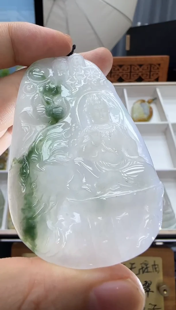 翡翠挂件未镶嵌A货翡翠多样性孤品