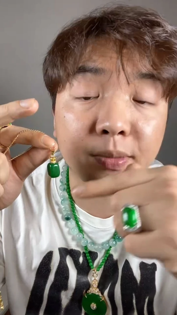 吊坠(赠链)未镶嵌翡翠高端时尚方糖吊坠