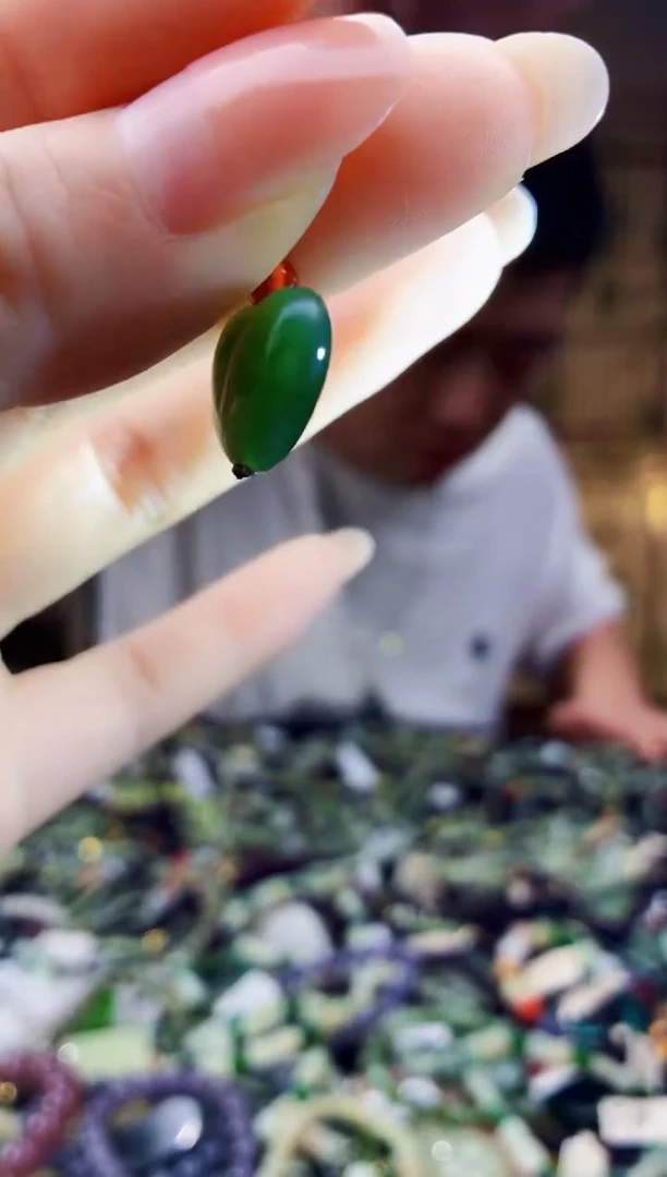 颈饰未镶嵌和田玉多样性发货，拍一发一