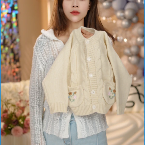 2025春款儿童针织开衫女童口袋毛衣百搭春季可爱甜美网红洋气运动