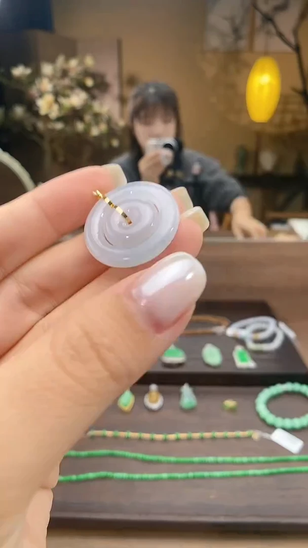 吊坠(不含链)18K金镶嵌翡翠平安扣