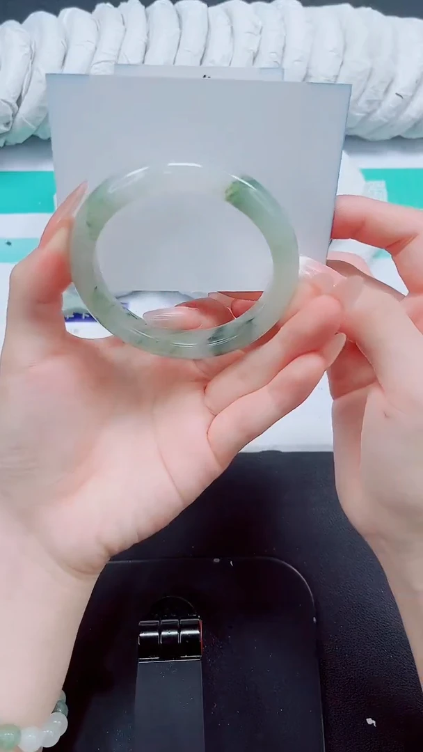 石英质玉手镯未镶嵌14/58