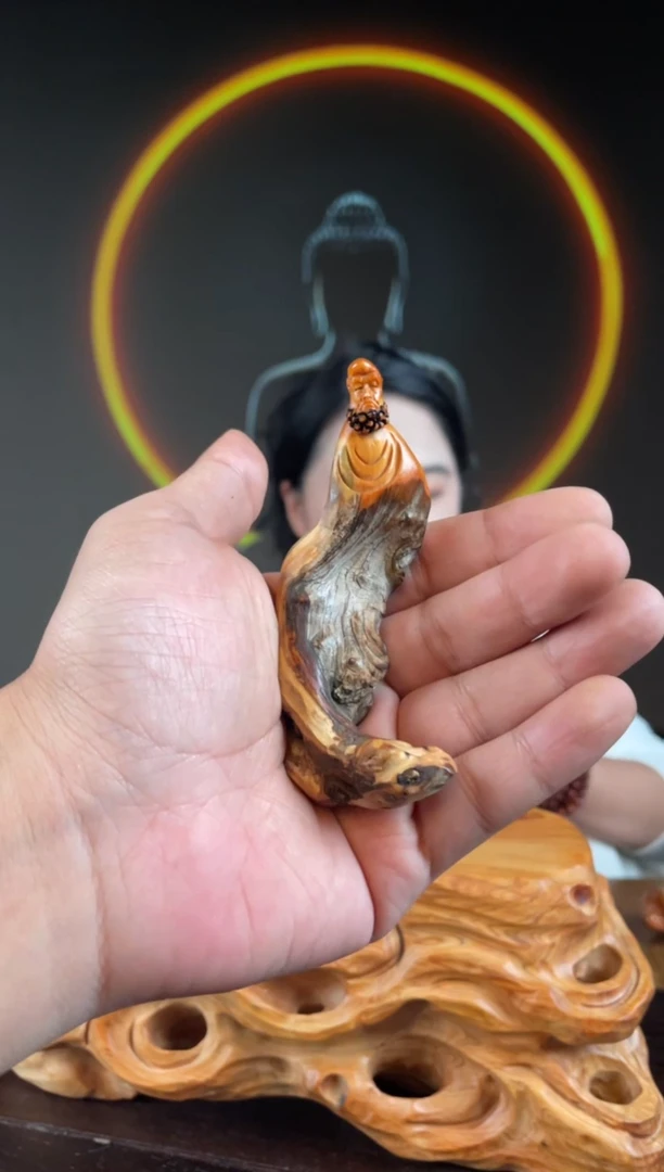 柏木（崖柏）手工摆件,先抢先得! 编号:328