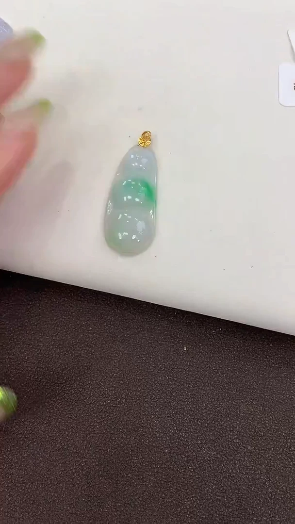 颈饰18K金镶嵌翡翠天然缅甸a货翡翠