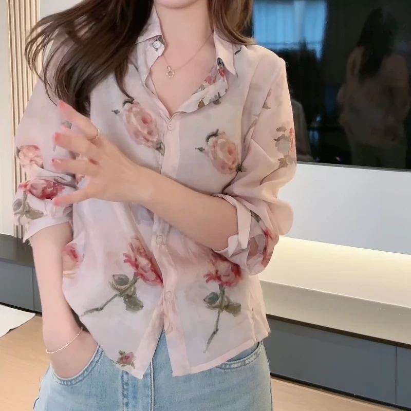 港风气质设计感碎花小衫女人味显白显瘦长袖衬衫女LK2501709