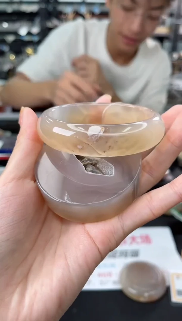 【闪购商品】石英质玉手镯未镶嵌62圈口（不退不换）1681366