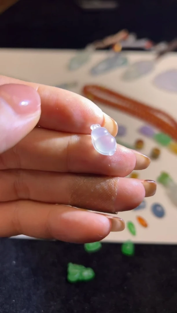 未镶嵌定制翡翠1200+120葫芦-wpj163