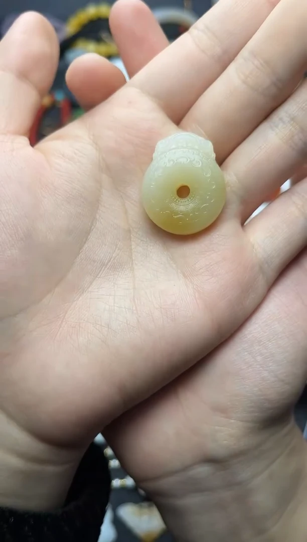 颈饰未镶嵌和田玉平安扣06