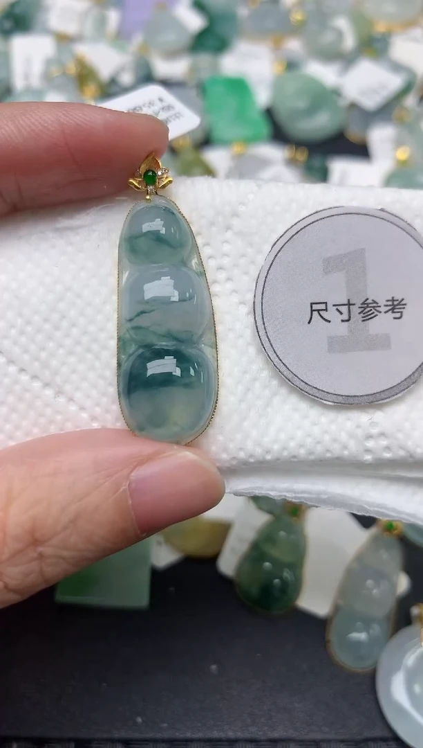 颈饰18K金镶嵌翡翠天然缅甸A货翡翠
