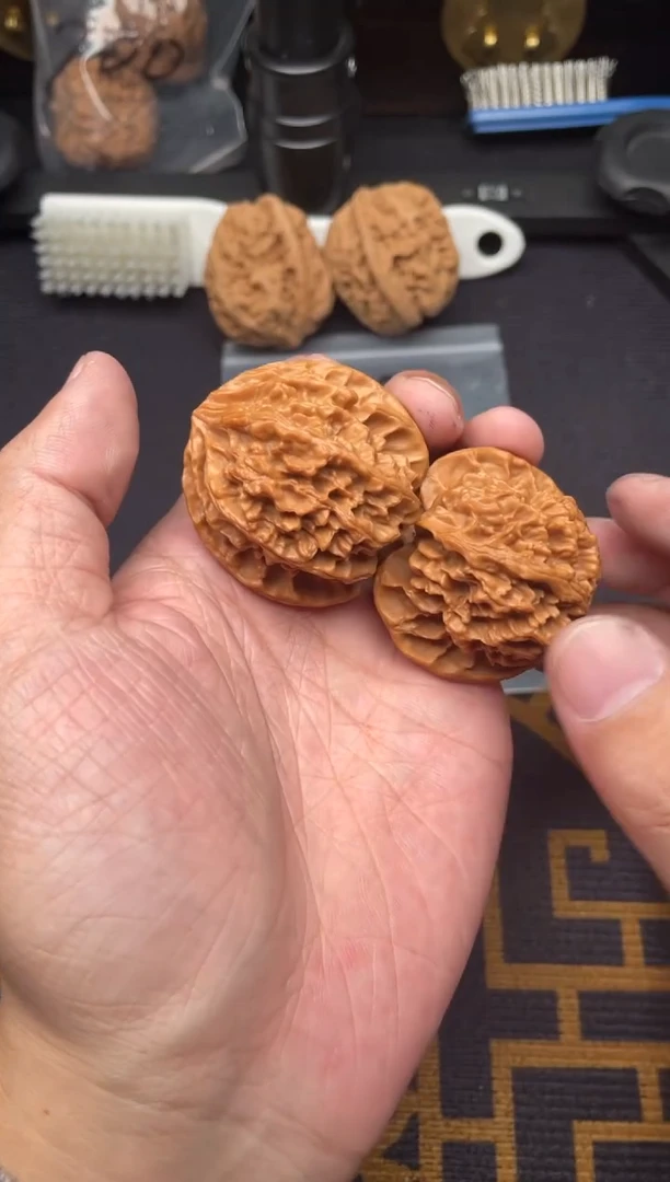 吊坠文玩核桃苹果园41