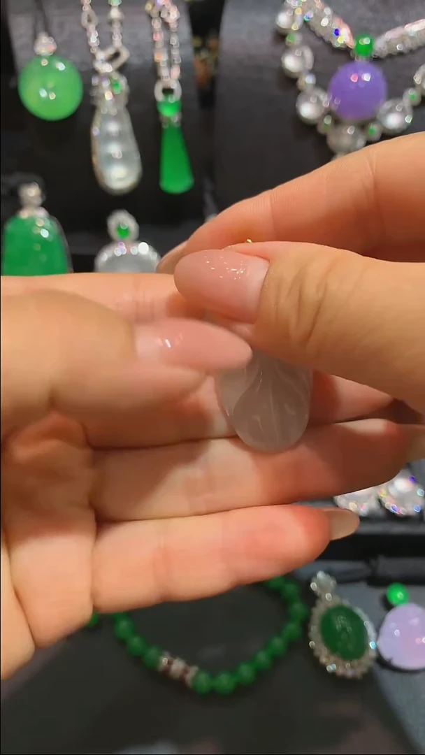 吊坠(不含链)18K金镶嵌翡翠吊坠