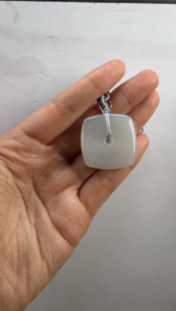 吊坠(赠链)未镶嵌和田玉平安扣