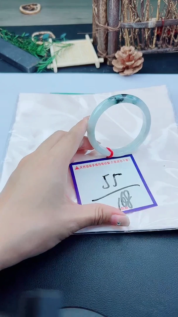 未镶嵌手镯翡翠我
