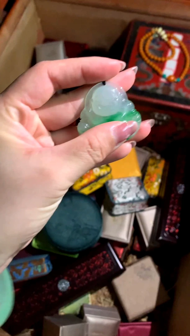 颈饰未镶嵌翡翠润玉潭精品专属摆件