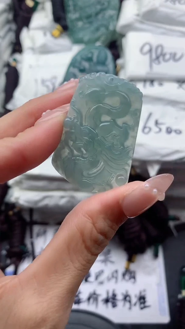 翡翠未镶嵌颈饰555555555555