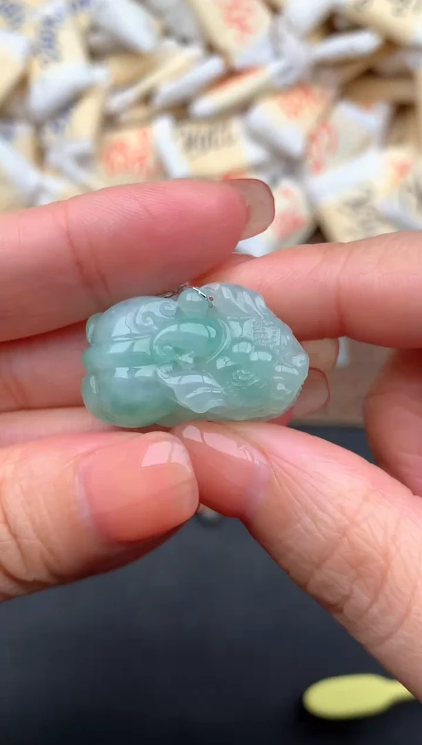未镶嵌挂件翡翠一