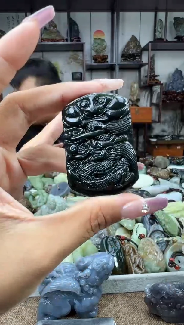 未镶嵌和田玉把件1
