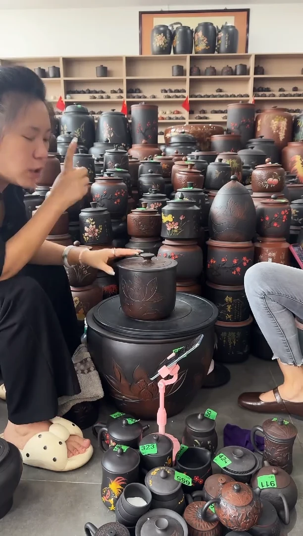 瑕疵茶叶罐 荷花小五饼  427