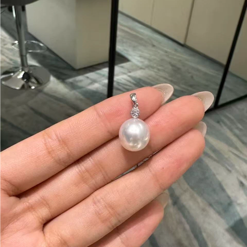 AKOYA珠宝 澳白珍珠QC吊坠18K金镶钻11-12简单高级2656