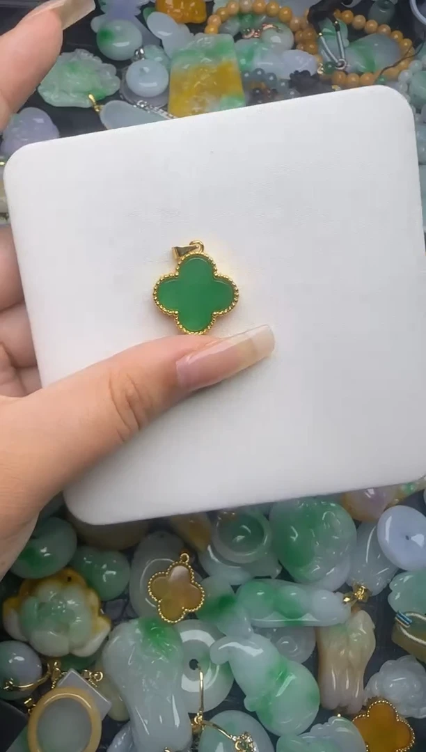 翡翠未镶嵌颈饰天然缅甸翡翠吊坠