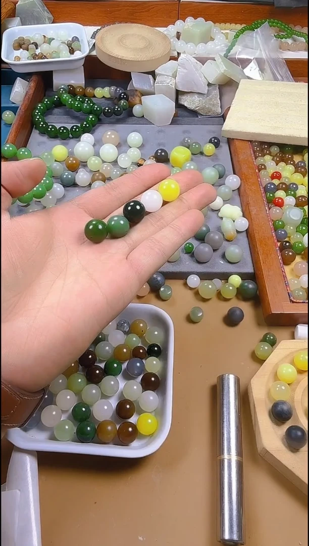 未镶嵌手链和田玉5颗卡14散珠