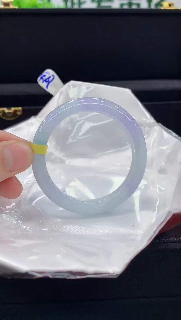 翡翠手镯未镶嵌手镯