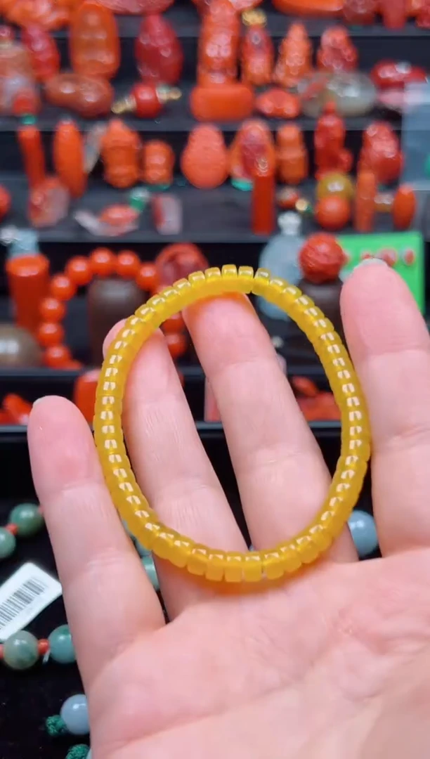 未镶嵌手链玛瑙/玉髓W*S暴力鸡油黄手串