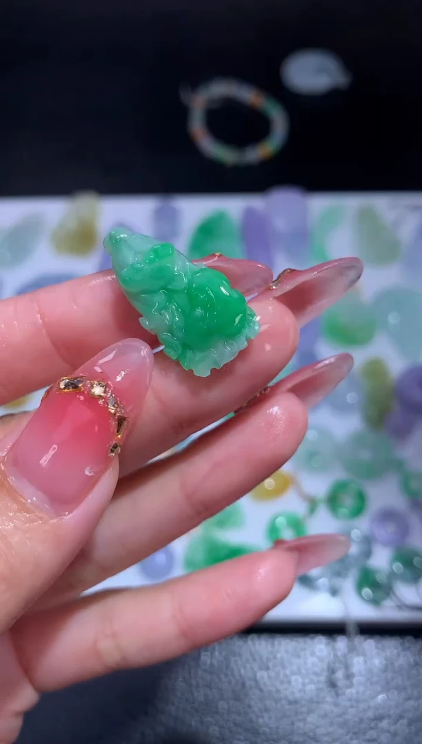定制翡翠未镶嵌毛货
