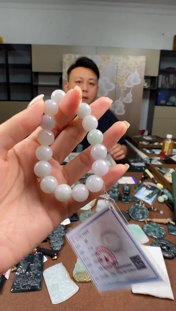 颈饰未镶嵌翡翠多样性发其一