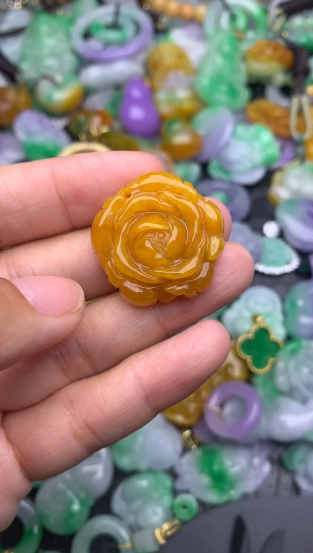 颈饰未镶嵌翡翠天然缅甸翡翠吊坠