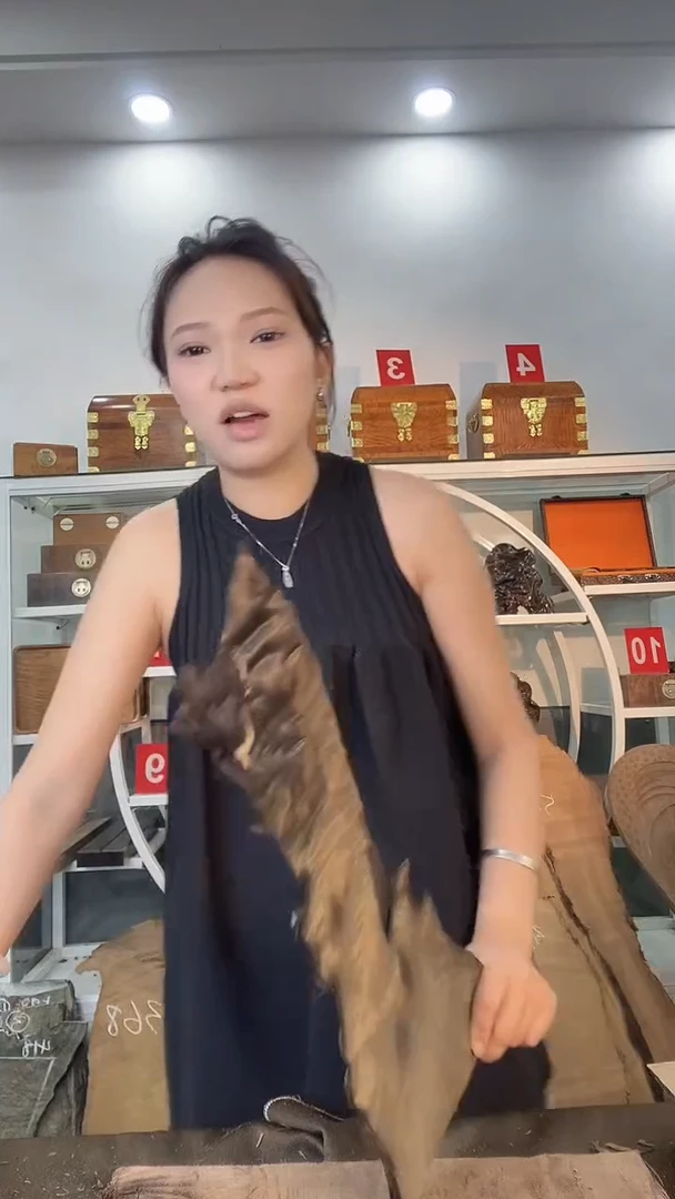 (****晚金丝楠木原料木材