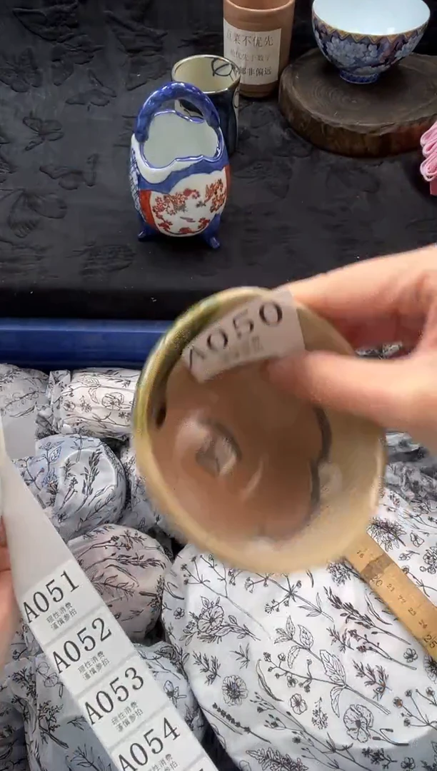 瓷片·**·           A050