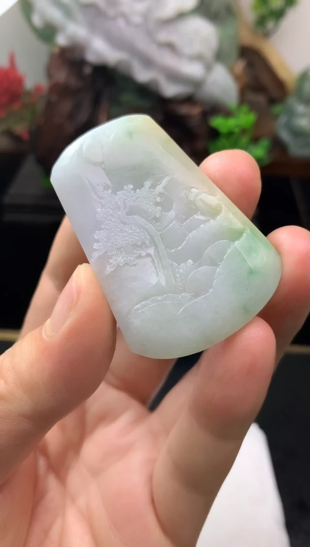 颈饰未镶嵌翡翠焰*山水