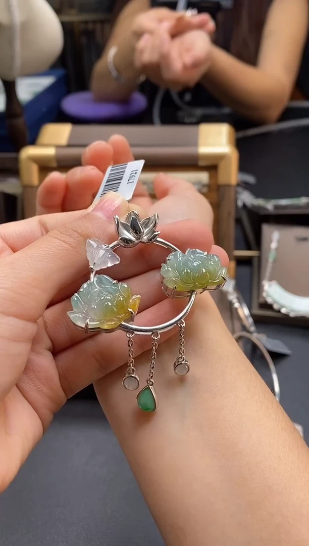 颈饰银S925镶嵌翡翠17921