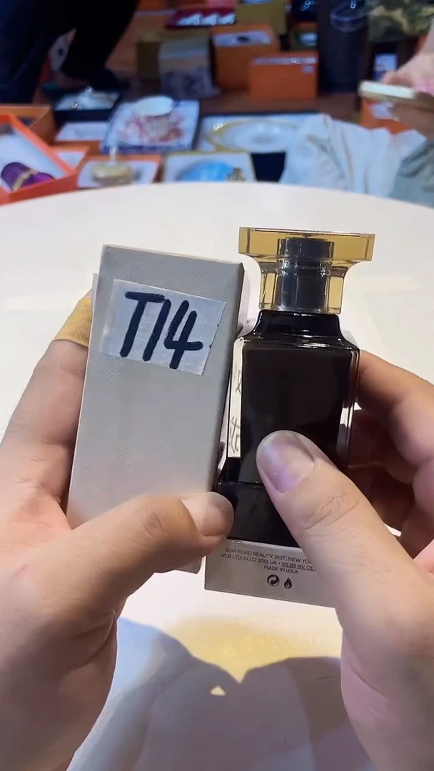 杯鸿辉家品牌瓷器，京东包邮！