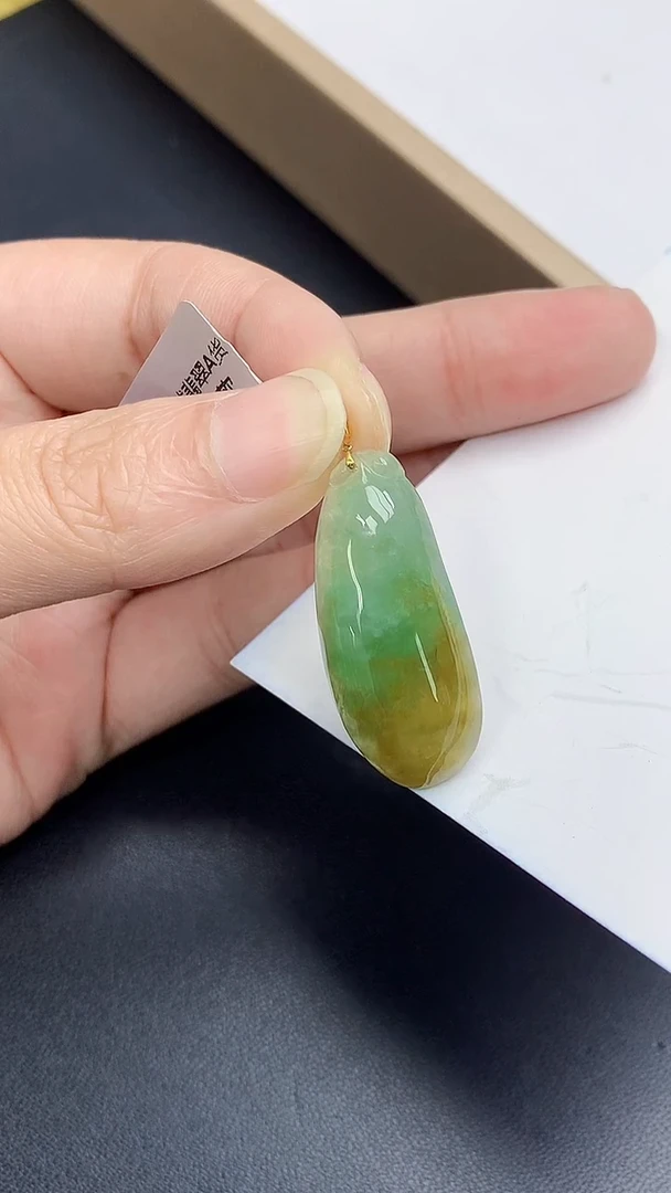 颈饰18K金镶嵌翡翠天然缅甸A货百元以上9元证书费自理