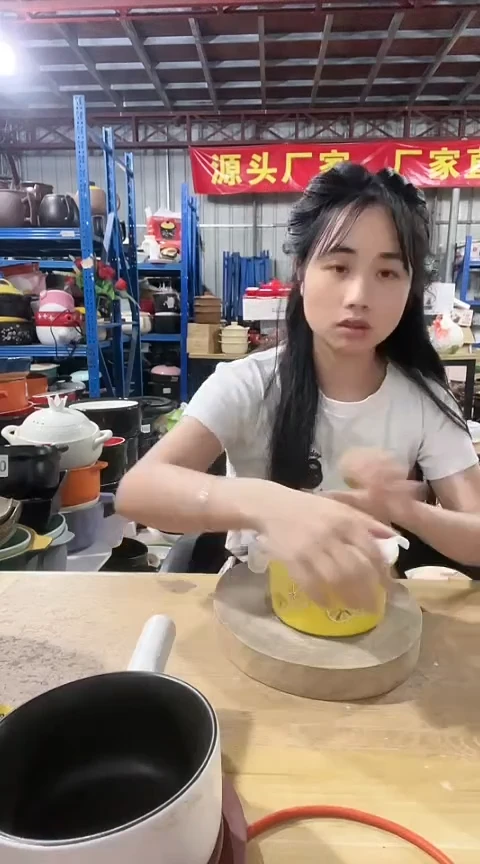 瑕疵黄色保鲜盒不可明火