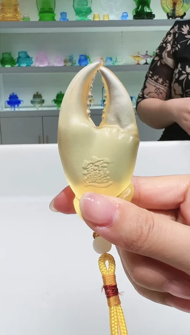手工艺品琉璃古法琉璃手上有钱