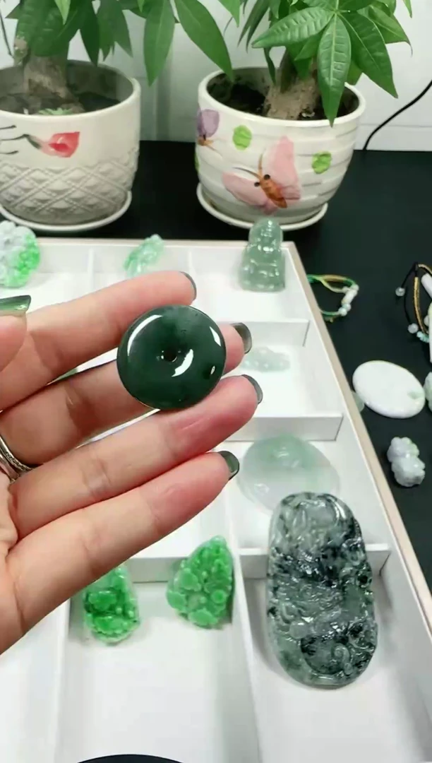 吊坠(不含链)未镶嵌翡翠0