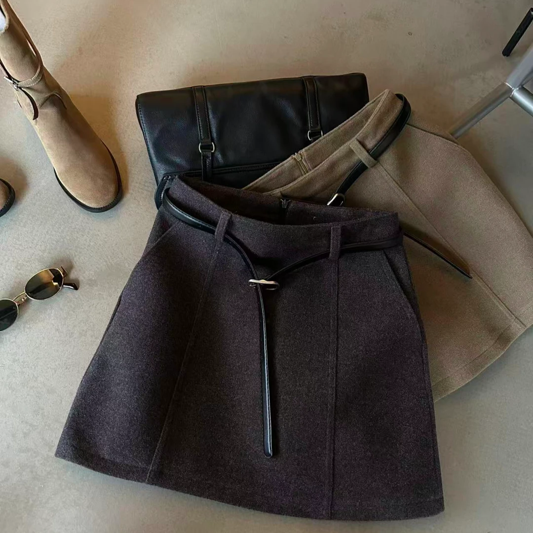THE CANAL.冬季窄板显瘦裁剪款半身裙