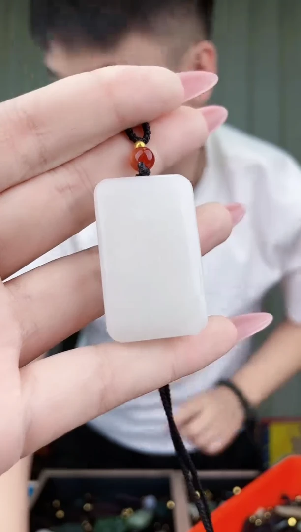 和田玉未镶嵌挂件拍一发一，多样性发货！