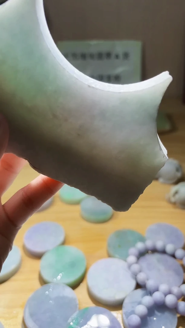 翡翠未镶嵌颈饰翡翠A货 姜谭560